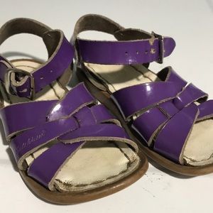 Purple toddler size 7 Salt Water Sandals